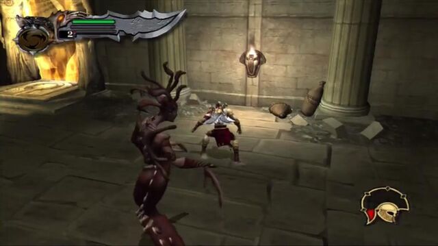 Archivo:Kratos vs Medusa 11 - GoW.jpg