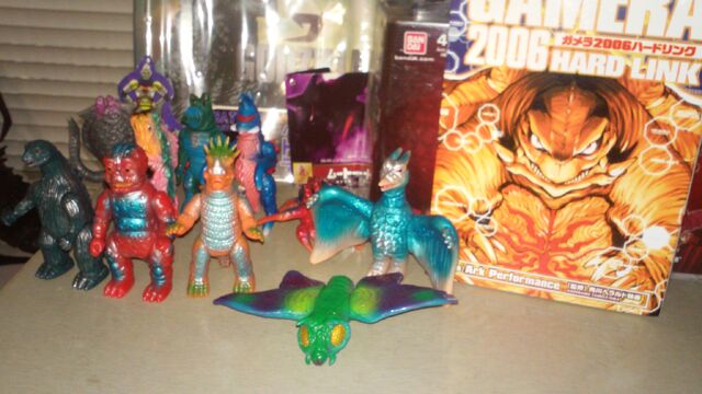 File:Titanollante Kaiju Collection Feb 2015 Number 7.jpg