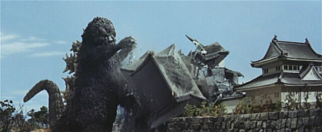 File:Godzilla wrecking Nagoya Castle.jpg