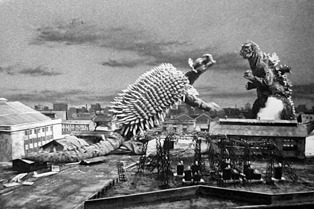 Файл:Godzilla-raids-again-1955-001-anguirus-vs-godzilla.jpg