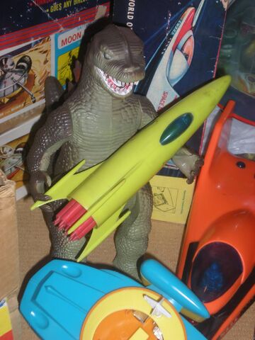 File:Bootleggoji with rocketimage.jpeg