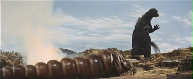 File:Mothra-larva-attacks-godzilla.jpg