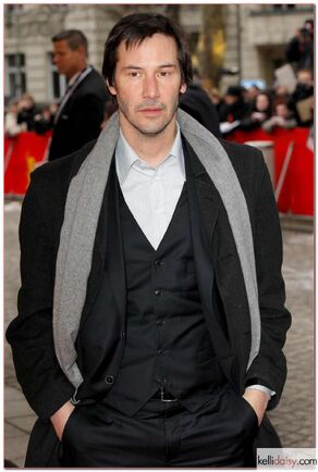 Keanu-Reeves-at-62nd-Annual-Berlinale-International-Film-Festival-keanu-reeves-29226431-913-1357