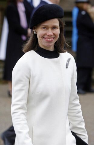 Fichier:British+Royal+Family+Arriving+Christmas+Church+OJQTFf5-bJkl.jpg