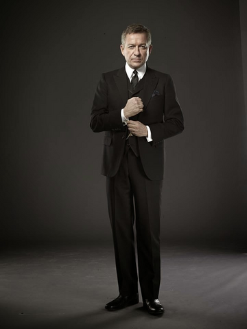 File:Alfred Pennyworth season 1 promotional 02.png