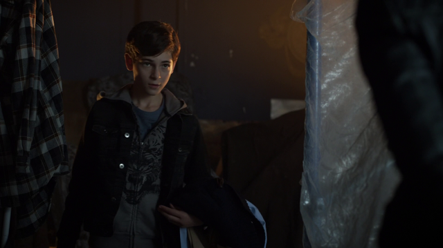 File:Bruce Wayne LoveCraft 001.png