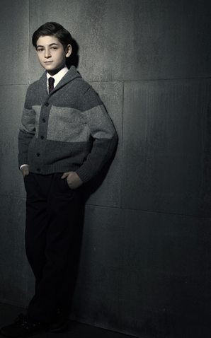 File:Bruce Wayne season 1 promotional 03.png