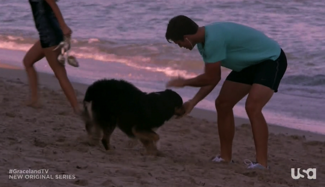 File:1x02-MikeBD.png