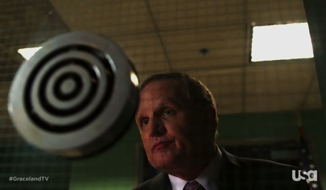 File:1x01-Nayfeld.png