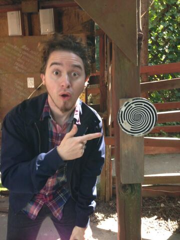 File:Mystery Tour 2013 Worlds Most Distracting Object.jpg