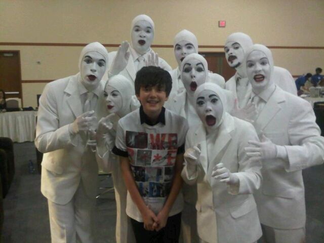 File:OMG greyson!.jpg