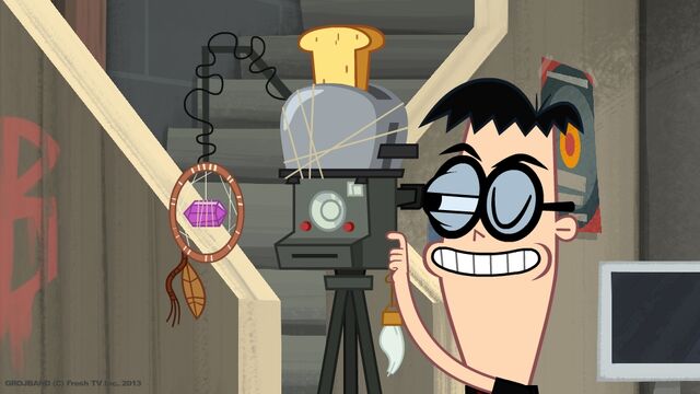 File:Kin and his Camera.jpg