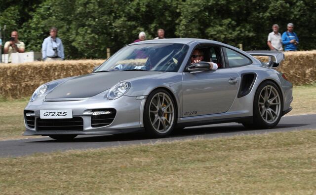 Plik:2010 silver 997 GT2 RS at Goodwood FoS.jpg