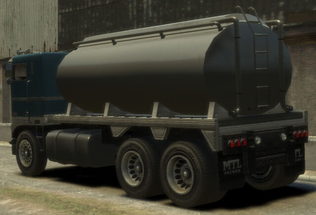 File:Packer-GTA4-tanker-rear.jpg