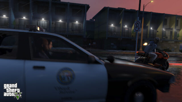 File:PoliceCruiser-GTAV-ChasingBati801.jpg