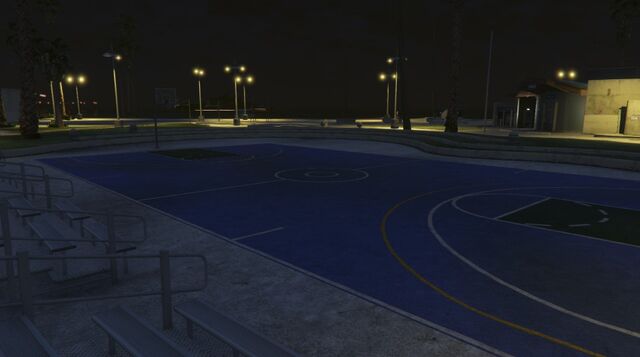 File:VespucciBeachRC-Court-GTAV.jpg