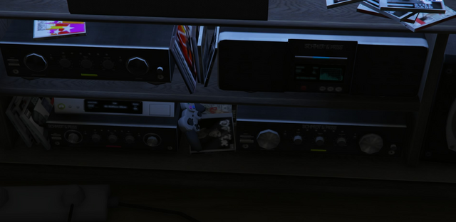 File:Schmidt&Priss Stereo GTAV Jimmy.png