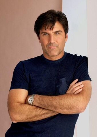 File:Vincent Irizarry.jpg