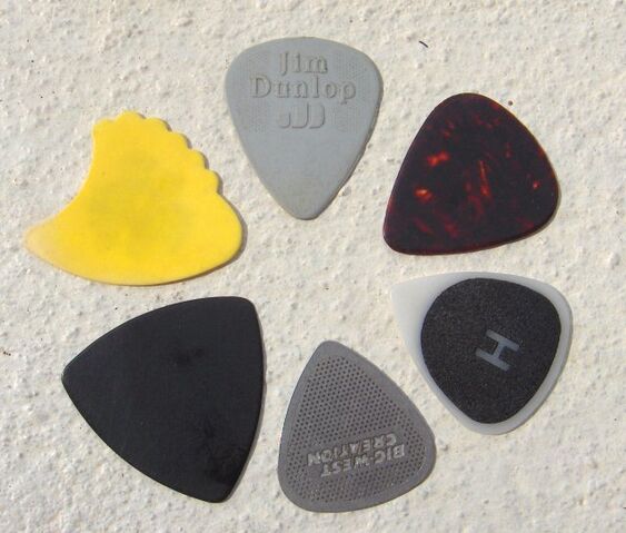 File:Picks.jpeg