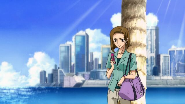 File:Kineu Crossroad trying to get an interview with Laguna Harvey.jpg