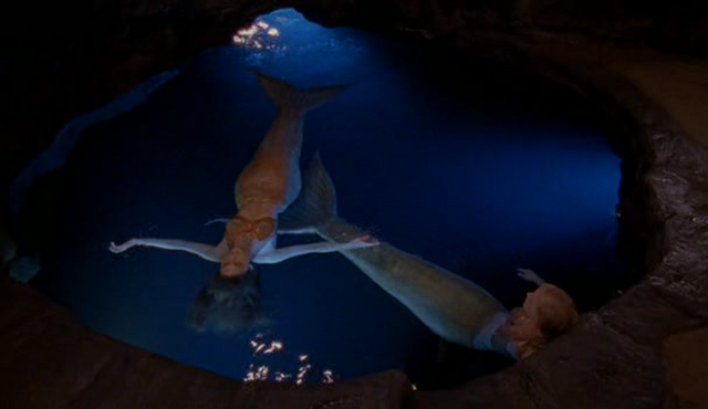 File:Hanging in Moon Pool.png