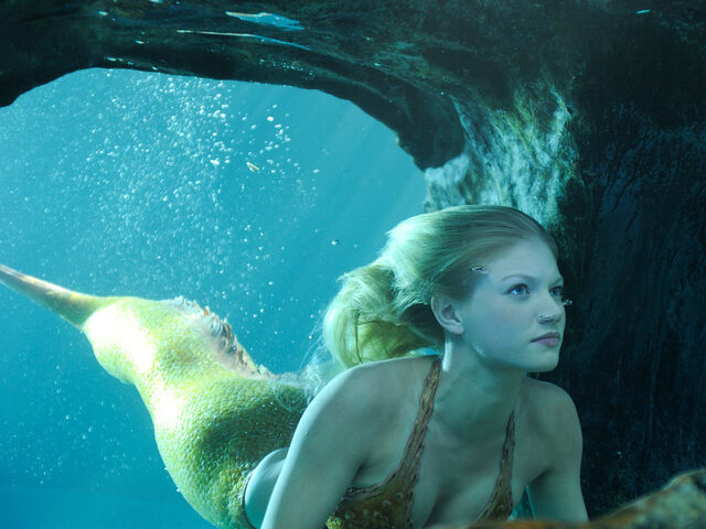 File:Rikki in Underwater Cave.jpg
