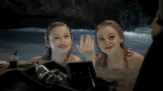 File:Julia And Louise.jpg