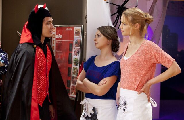File:Halloween episode.jpg