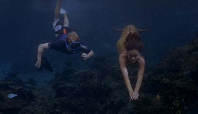 File:Cleo And Lewis Swimming.png