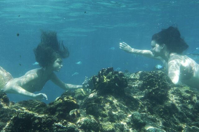 File:H2O-under-water-scenes-h2o-just-add-water-2186368-1024-680.jpg