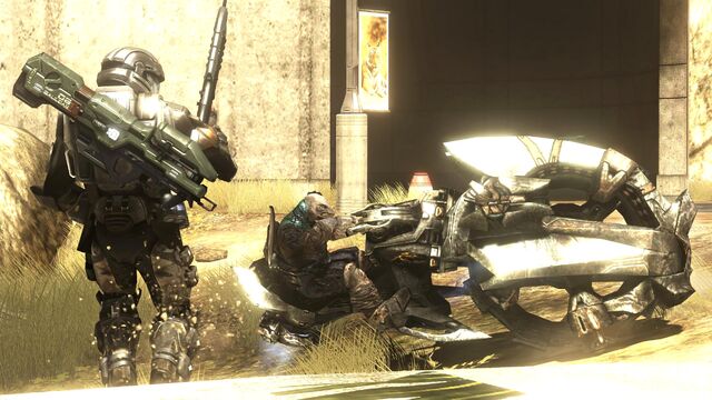 File:H3ODST UpliftReserve DutchBruteChopper.jpg