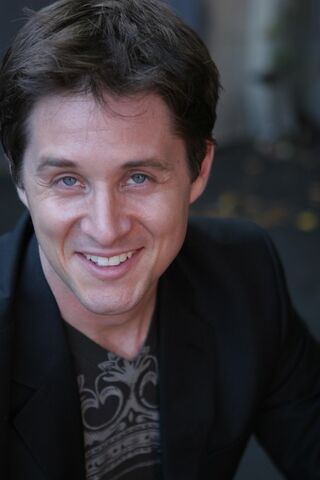 File:Yuri Lowenthal.jpg