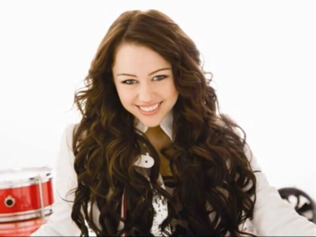 File:Miley Cyrus .jpg