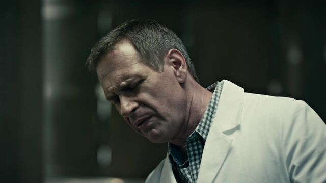 File:1x01 JimmyPrice.jpg