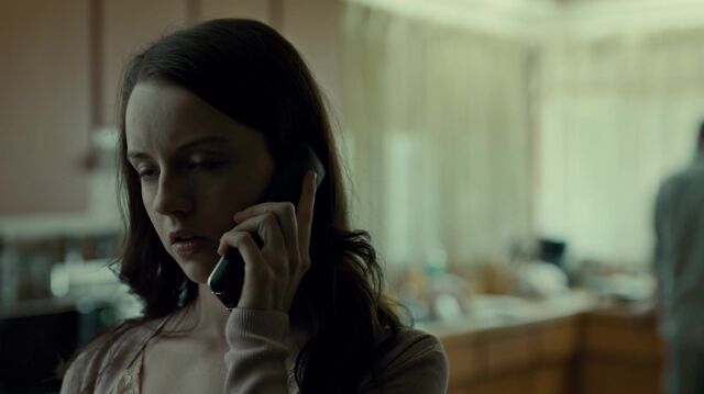 File:1x01 AbigailHobbs.jpg