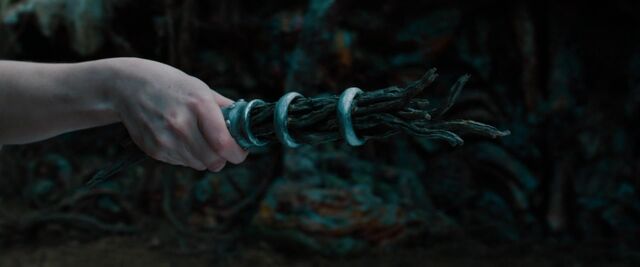 File:Mina with wand.jpg