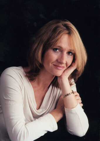 Datei:Schriftstellerin Rowling.jpg