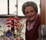 Food rolley lady 2.png
