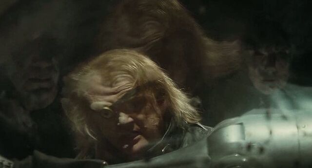 File:Moody Foe-Glass 2.jpg