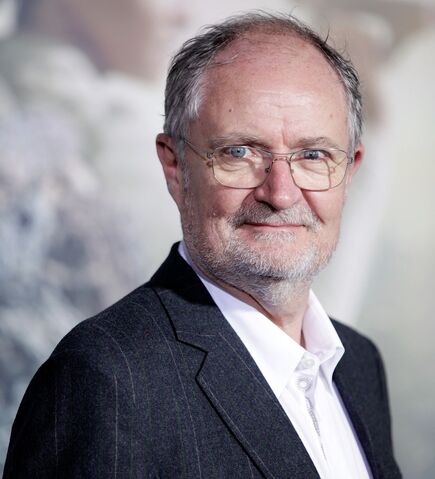 Dosya:Jim-broadbent-premiere-cloud-atlas-05.jpg