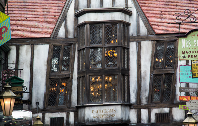 File:Flimflam's Lanterns.png