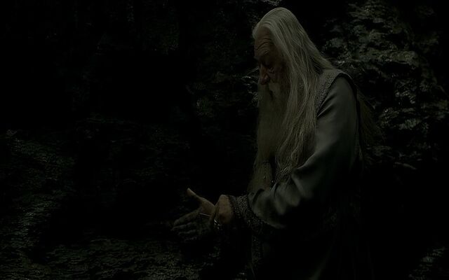 File:Dumbledore cutting himself Cave.jpg