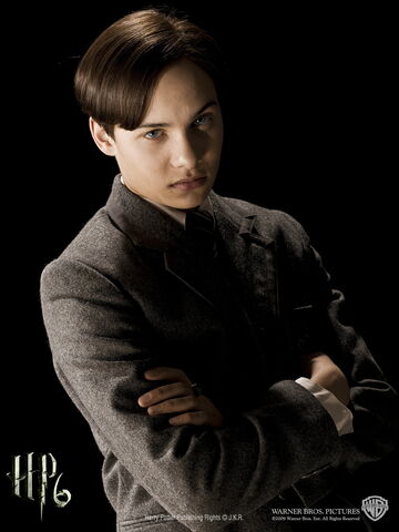File:YoungTomRiddleHBPFilm.jpg