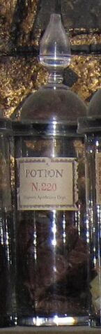 File:Potion N. 220.jpg