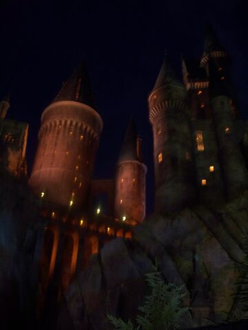 File:Castle night sky.jpg