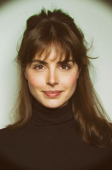 File:GenevieveGaunt.jpg