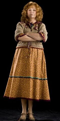 Bestand:245px-Molly Weasley2.jpg