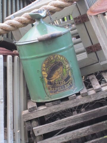 File:Slug repellent.jpg