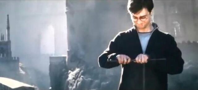 File:Harry-breaks-the-elder-wand-harry-potter-23716711-946-431.jpg