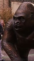 Statue de gorille 2